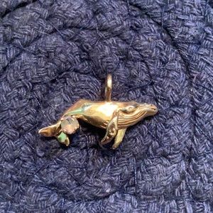 14KT WHALE PENDANT